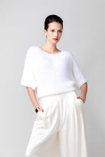 Lade das Bild in den Galerie-Viewer, marryandbride - hold me now Pullover