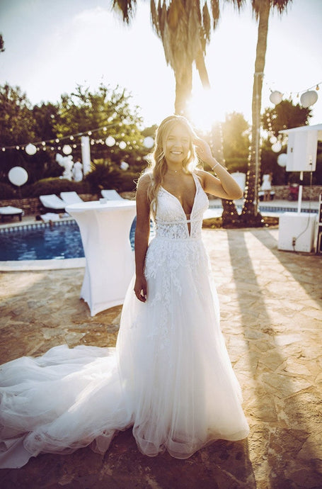 YouTube-Star Dagi Bee sagt Ja in einem Brautkleid aus unserem Geschäft