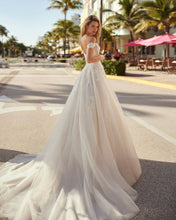 Load image into Gallery viewer, Luna Novias - Celeste
