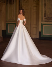 Lade das Bild in den Galerie-Viewer, Alberto Palatchi - Modell Gigi
